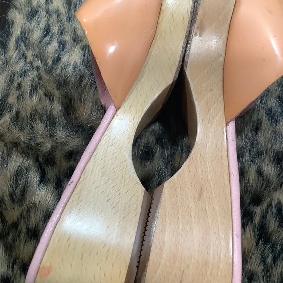 CHANEL ORANGE | PINK PATENT LEATHER SANDALS - Picture 7 of 13